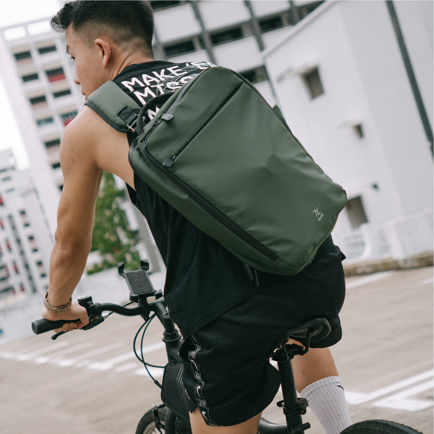 Quiver: 13L Essential Sports Bag
