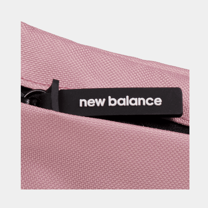 ESSENTIALS - SLING BAG